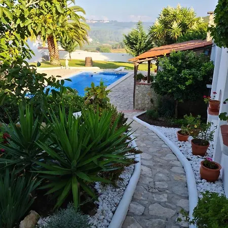 Guest house Casa Margaridas 4*